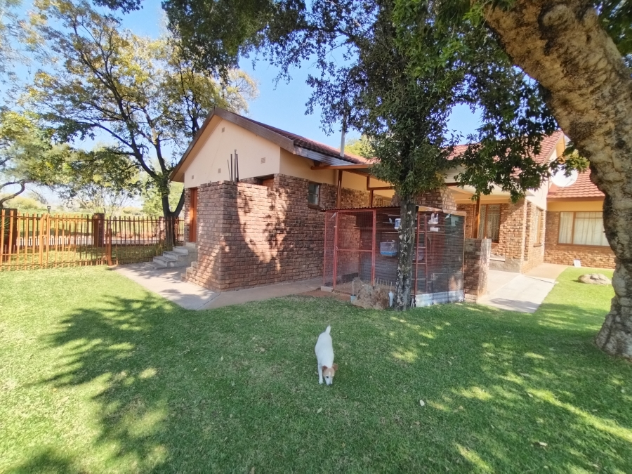 4 Bedroom Property for Sale in Jan Kempdorp Northern Cape